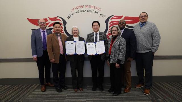 선린대학교는 지난 20일 미국 라로쉬대학교La Roche University에서 학술교류협정MOU을 체결했다 사진선린대학교