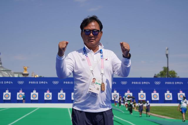 대한양궁협회는 21일 양궁 리커브 대표팀 총감독에 2024 파리 올림픽에서 전 종목 석권을 견인한 홍승진 감독이 선임됐다고 밝혔다 사진대한양궁협회