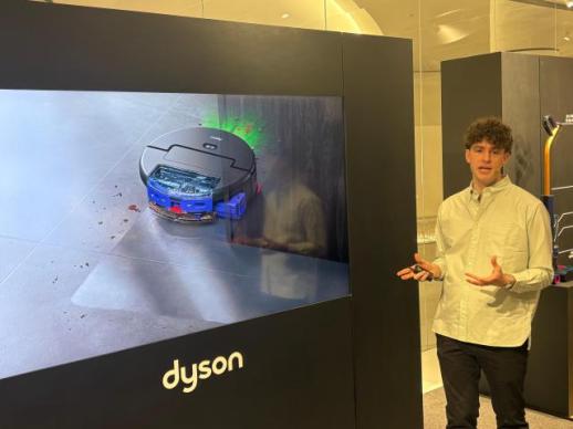 다이슨, AI 탑재한 로봇청소기 국내 출시···얼룩까지 자동 감지