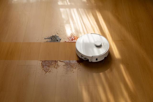 로보락-사진자료2 Qrevo Curv 2 Flowjpg