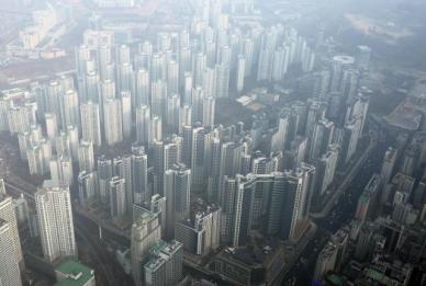 서울 아파트값 주간 상승률 13주 만에 최대…강남 인접·외곽까지 오름폭 확대