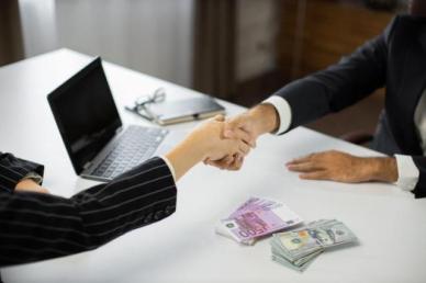 [지다혜의 금은보화] 외국인 고객 모십니다…하나·우리·경남銀, 자산관리·생활금융 판 키운다