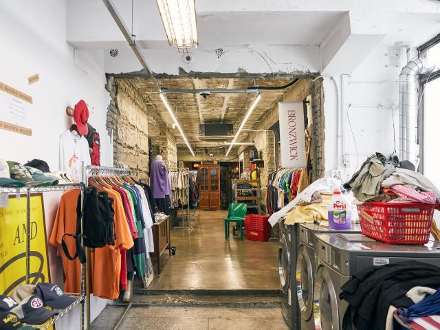 韩国二手奢侈品市场升温 高端中古店加快"出圈"步伐