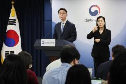 정재헌 SKT CEO AI 패권 경쟁, 미·소 군비 경쟁 같아…범국가적 AX 협업 필요