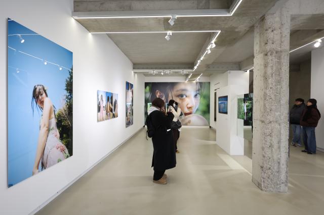 Visitors view the exhibition at Jennies exhibition held at USQUARE in Jongno Seoul on Jan 23 2026 AJP Han Jun-gu