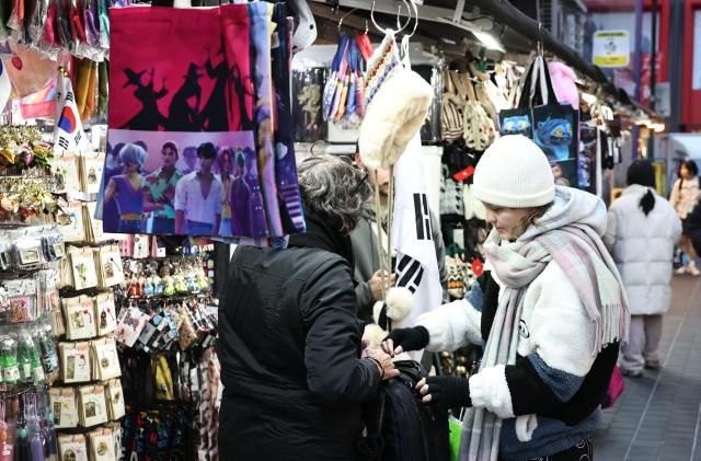 本土服装品牌旅游商圈加码门店布局 抢抓外国游客消费红利