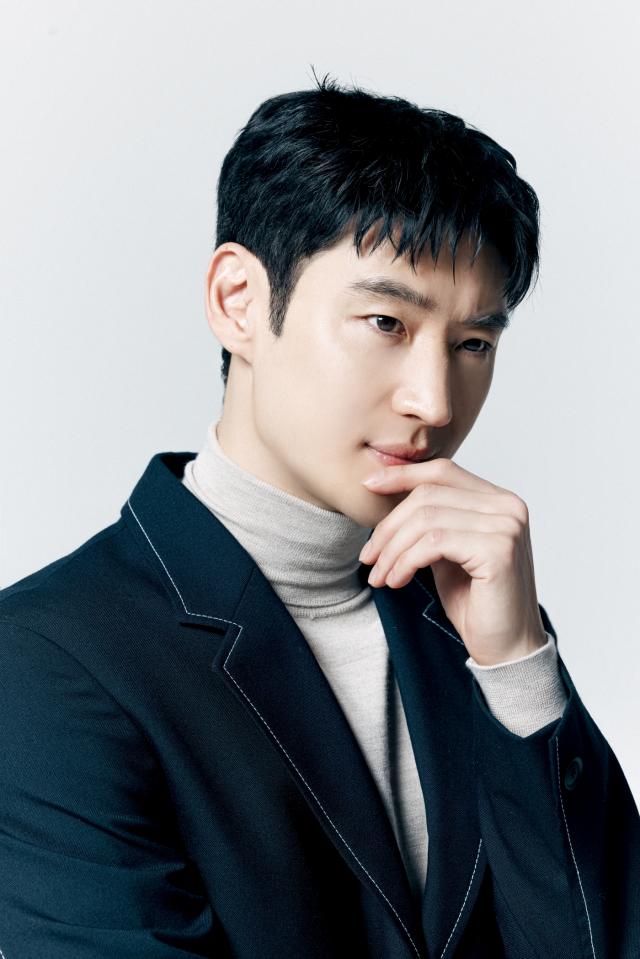 모범택시3 주연 배우 이제훈 사진컴퍼니온