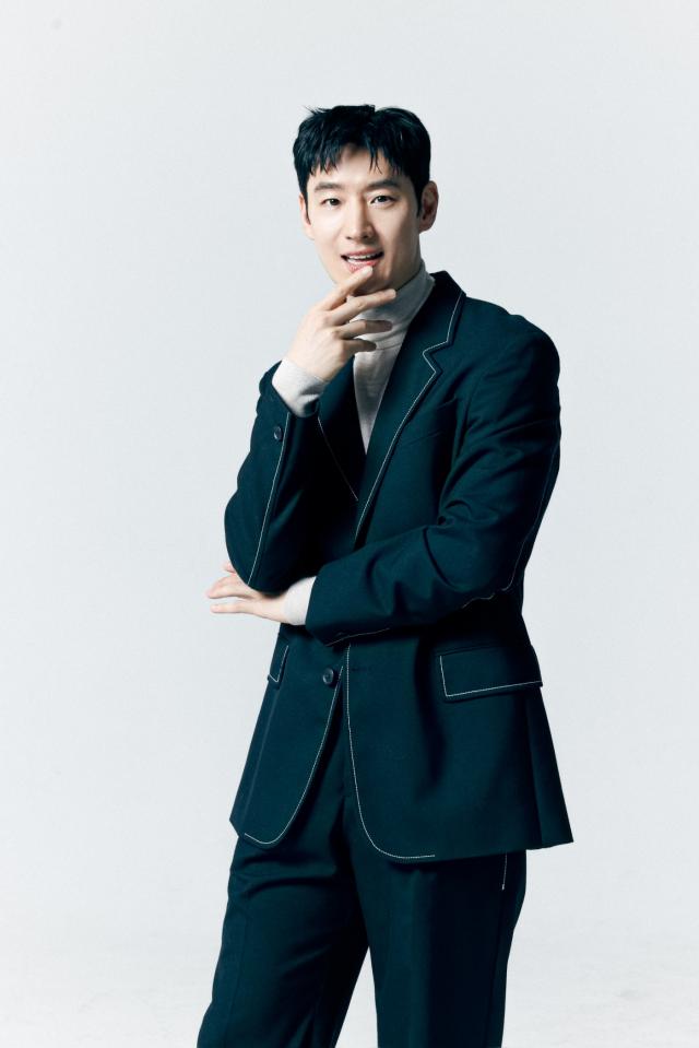 모범택시3 주연 배우 이제훈 사진컴퍼니온