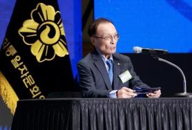 Former prime minister Lee Hae-chan dies in Viet Nam