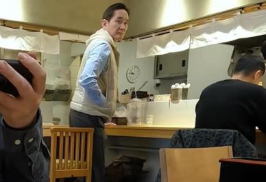 이재용 회장, 日 교토 라멘집서 혼밥 포착... 수행원 없이 소탈한 한 끼