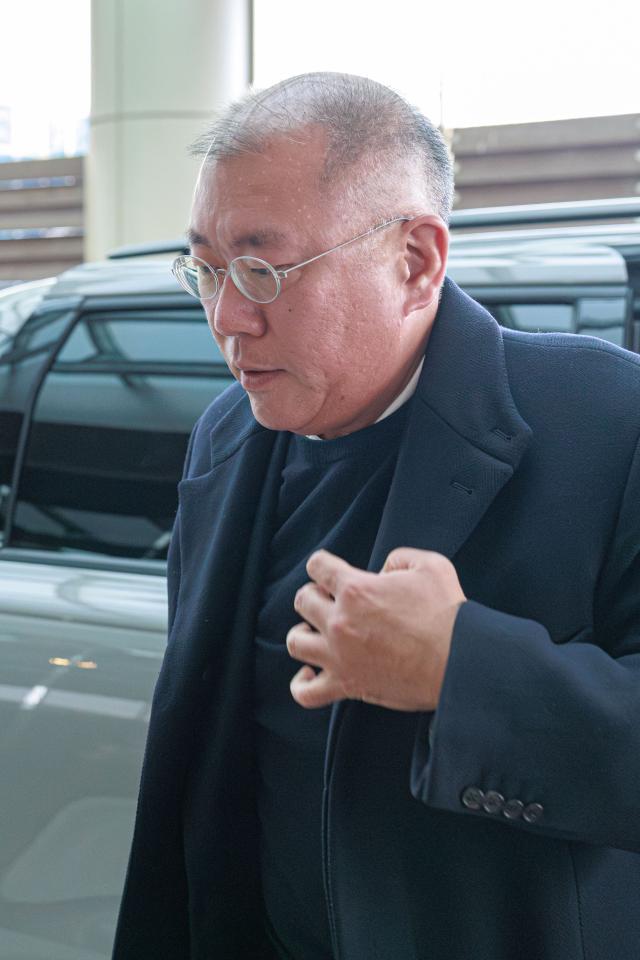 Hyundai Motor chairman joins Canada envoy team to back submarine bid