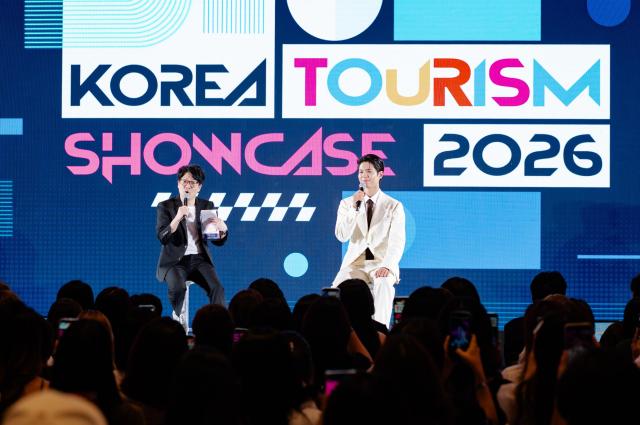한국관광 쇼케이스 무대에 선 배우 박보검 사진한국관광공사