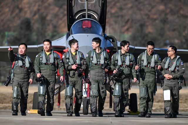 도전 부문에서 수상한 공군항공촬영팀은 공군의 다양한 공중임무 모습을 국민들에게 생생하게 전달해 국민들의 신뢰와 지지를 제고했다는 평가를 받았다 사진공군
