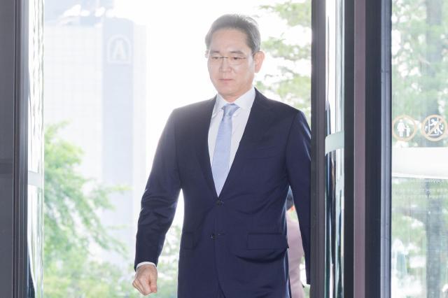 李在鎔会長 数字が良くなったと自慢する時ではないか…「サンドイッチ危機論」に言及