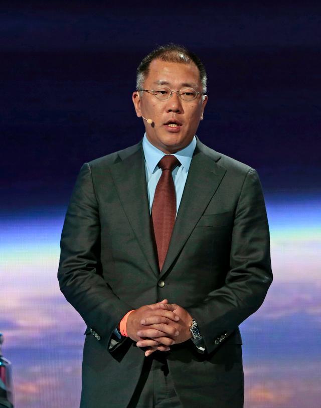 現代自の鄭義宣会長、カナダ特使団に合流…防衛産業協力を支援