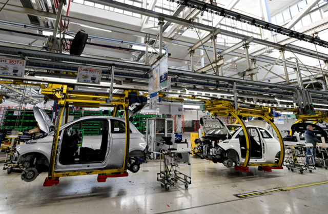 판매량 반토막 스텔란티스코리아, 푸조·지프 투트랙 반등 시험대