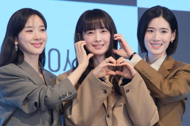 아너 이청아 이나영 정은채 사진연합뉴스