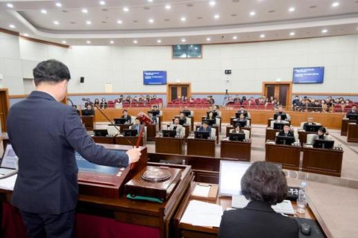 강릉시의회, 제327회 임시회 개회… 새로운 100년 위한 의정 활동 돌입