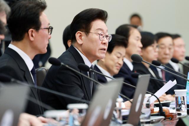 이재명 대통령이 27일 청와대에서 열린 국무회의에서 발언하고 있다사진연합뉴스