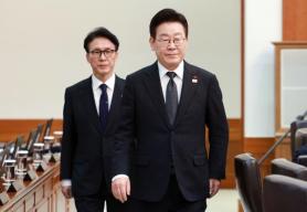 Lee to visit memorial altar to pay respects to late PM