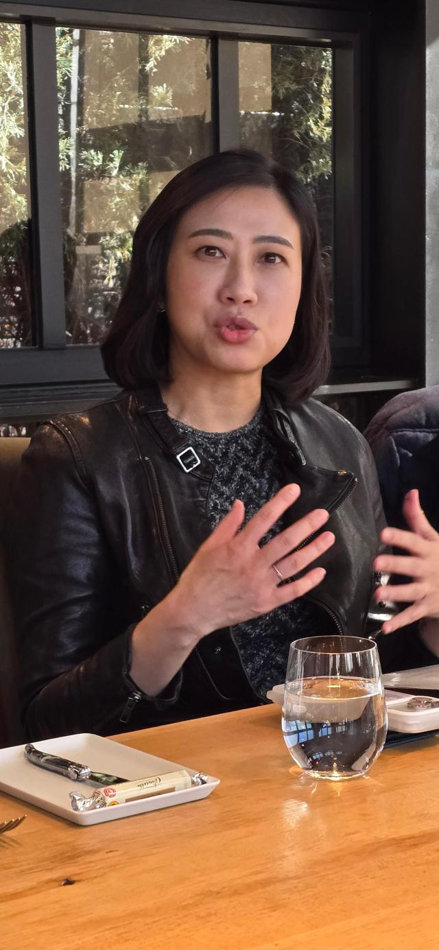 트리스타 리우Trista Liu 클럽메드 동북아시아 대표이사가 27일 JW 메리어트 서울 내 한 식당에서 기자간담회를 자고 지난 성과와 올해 운영 전략에 대해 설명하고 있다 사진기수정 기자