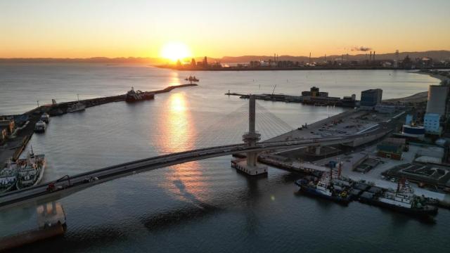 포항 해오름대교 일출 장면 사진포항시