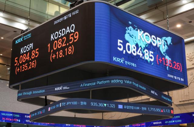 An electronic board shows the KOSPI closing above the 5,000 mark at the Korea Exchange in Yeongdeungpo-gu, Seoul, on Jan. 27. 2026 . AJP Yoo Na-hyun