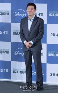 [포토] 포즈 취하는 성동일 (블러디 플라워 제작발표회)