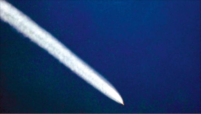 북한 조선중앙통신이 지난해 10월 공개한 ﻿﻿극초음속 비행체﻿ 사진 이 비행체는 ﻿단거리 탄도미사일 화성-11마로 추정된다 사진연합뉴스
