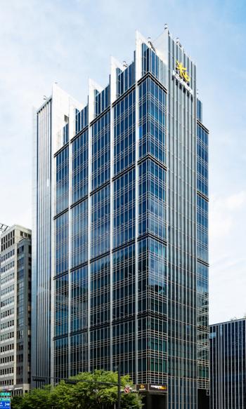 KB손해보험이 취약계층의 주택 화재 피해를 보상하는 경기도 주택 화재 안심보험을 제공한다 사진은 서울 강남구 KB손해보험 본사 사진KB손해보험