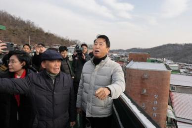 오세훈, 신정동 정비사업 현장 방문…규제 완화 필요성 거듭 제기