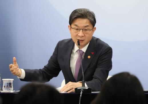 삼성전자 2배 ETF 나온다…이억원 금융위원장 국내 단일종목 2배 ETF 허용