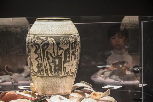 The “CookieRun Kingdom” art collaboration exhibition Legacy of the Great Kingdom is underway at Ara Art Center in Insa-dong Seoul on Jan 23 2026 AJP Yoo Na-hyun