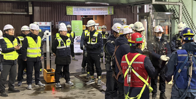  한국서부발전은 전날27일 충남 태안발전본부에서 안전비상경영체제 현장 작동성 점검을 실시했다고 28일 밝혔다 사진서부발전