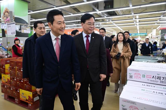 「国民の力」張東赫代表が党務復帰…韓東勲前代表の除名処分に注目