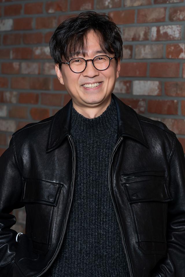 영화 왕과 사는 남자를 연출한 장항준 감독 사진쇼박스