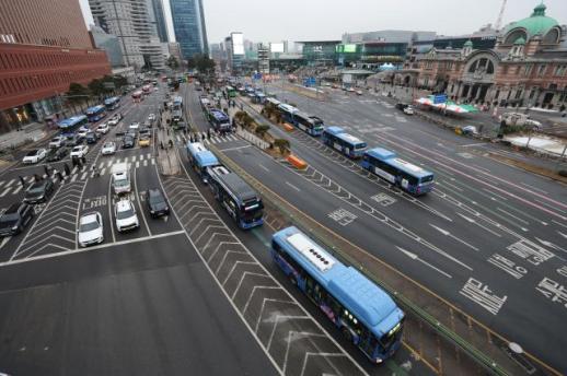 시내버스 필수공익사업 지정 논의...서울시, 공동대응 회의 개최