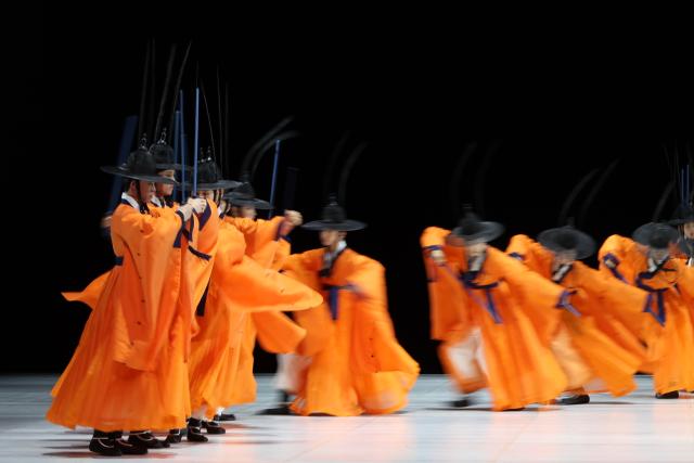 The Seoul Metropolitan Dance Theater performs One Dance at Sejong Center for the Performing Arts in Seoul Aug 21 2025 AJP Han jun-gu