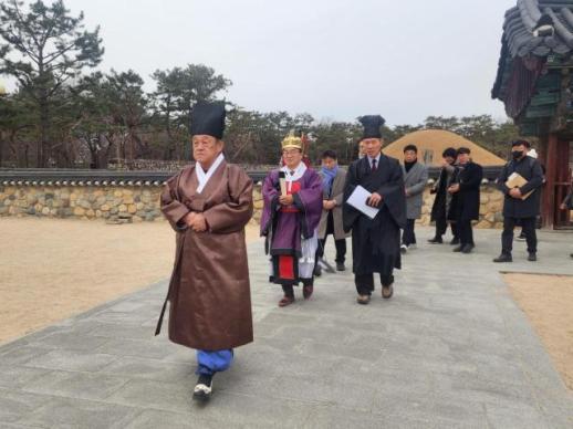 경남의 정신에서 미래 교육의 길을 묻다...권순기 전 총장, 민심 행보 본격화