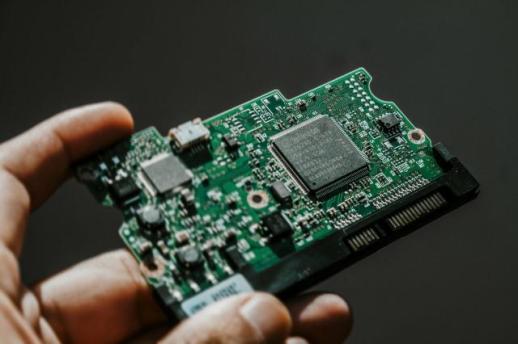 SK하이닉스 지난해 영업이익률 58%… D램 가격 상승 올해도 지속