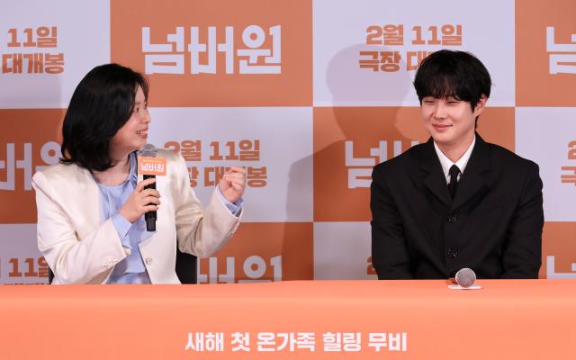 Actors Choi Woo-shik right and Jang Hye-jin answer questions during a press screening and press conference for the film Number One at CGV Yongsan I’Park Mall in Seoul Jan 29 AJP Yoo Na-hyun