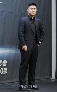 [포토] 포즈 취하는 권성준 셰프 (천하제빵 제작발표회)