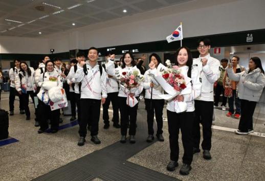 [포토] 밀라노 입성한 올림픽 한국 선수단