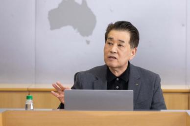 2년의 인내, 2026년 반격... 포스코, 실적 턴어라운드 시동 건다 [포스코의 대전환 철(鐵)에서 미래(Future)로 ①]