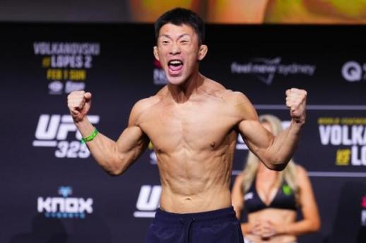 스턴건 김동현 제자 김상욱, UFC 진출 좌절…마르판에 심판 전원일치 판정패