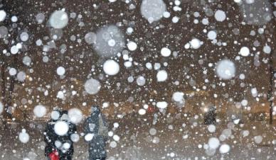 밤사이 대설 예보에 월요일 출근길 비상…수도권·강원 중심 강한 눈