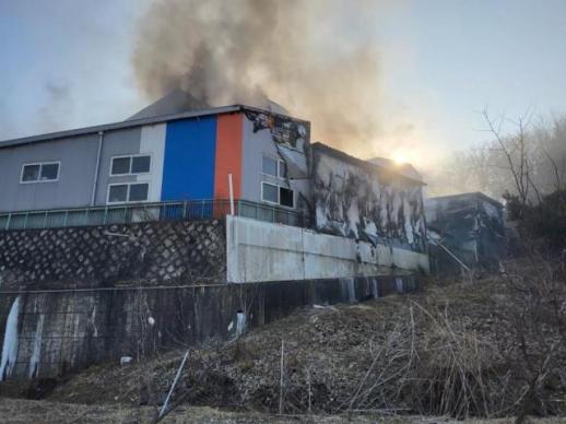 김포 화장품 제조 공장서 화재…1시간여 만에 초진