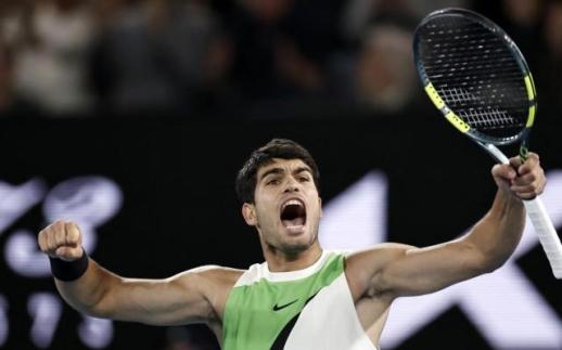 알카라스, 조코비치에 역전승…최연소 커리어 그랜드 슬램 달성