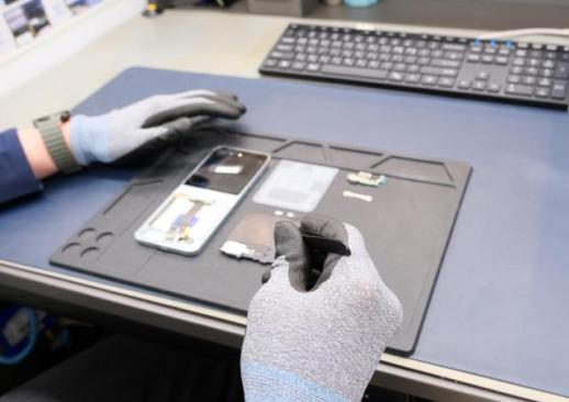 삼성전자서비스, 폴더블폰 디스플레이 단품 수리 확대···수리비 경감 차원