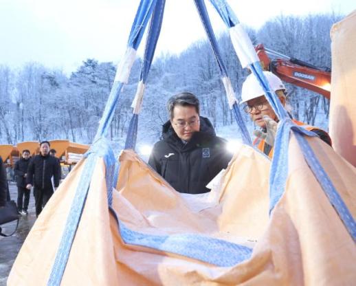 김동연, 제설현장·버스정류소 등 찾아 출근길 교통상황 등 살펴